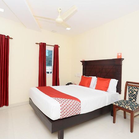 OYO 37929 Hotel Malabar Plaza Kochi Exterior foto
