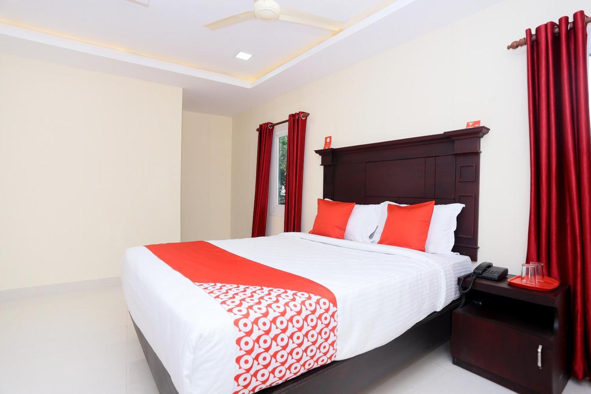 OYO 37929 Hotel Malabar Plaza Kochi Exterior foto
