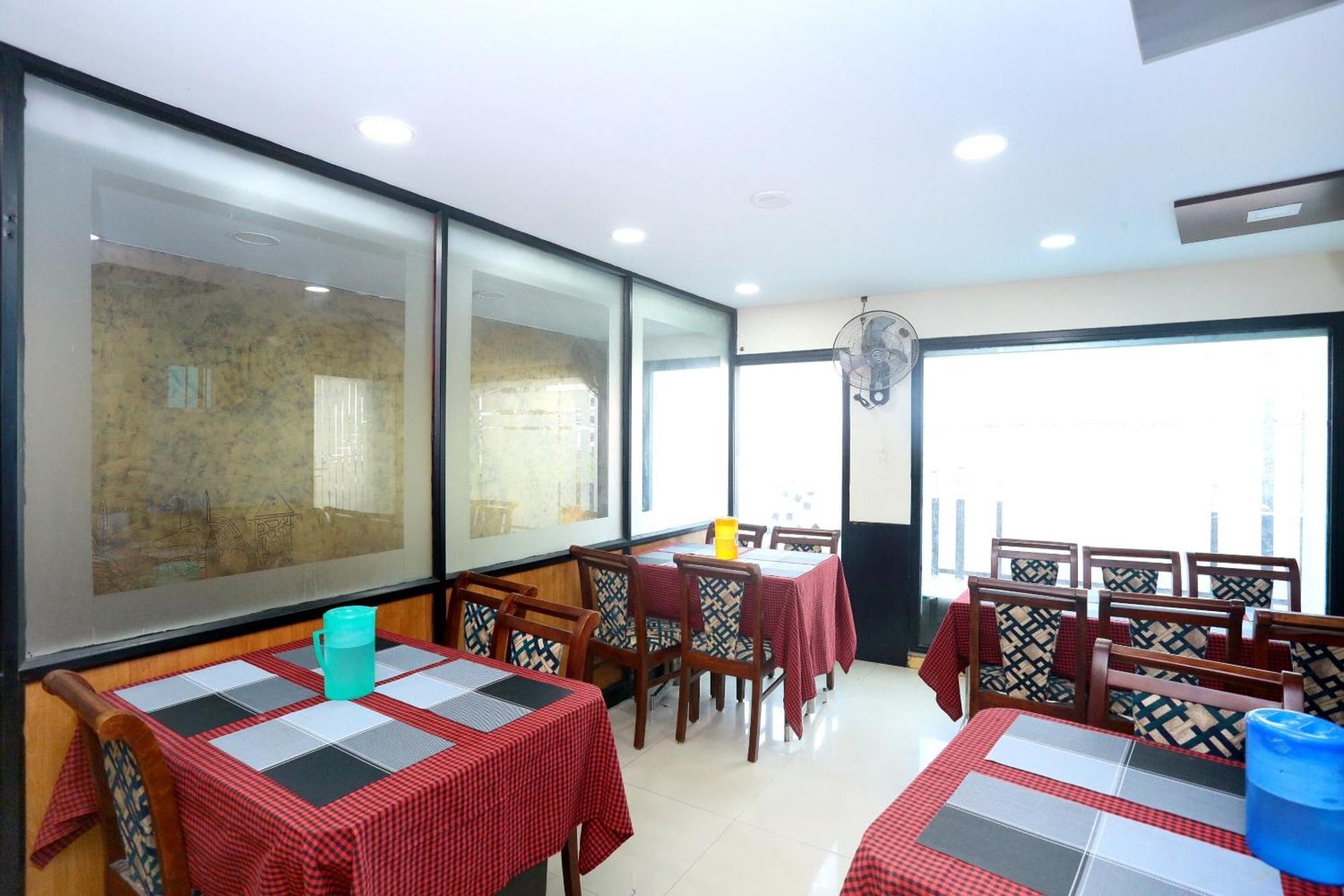 OYO 37929 Hotel Malabar Plaza Kochi Exterior foto