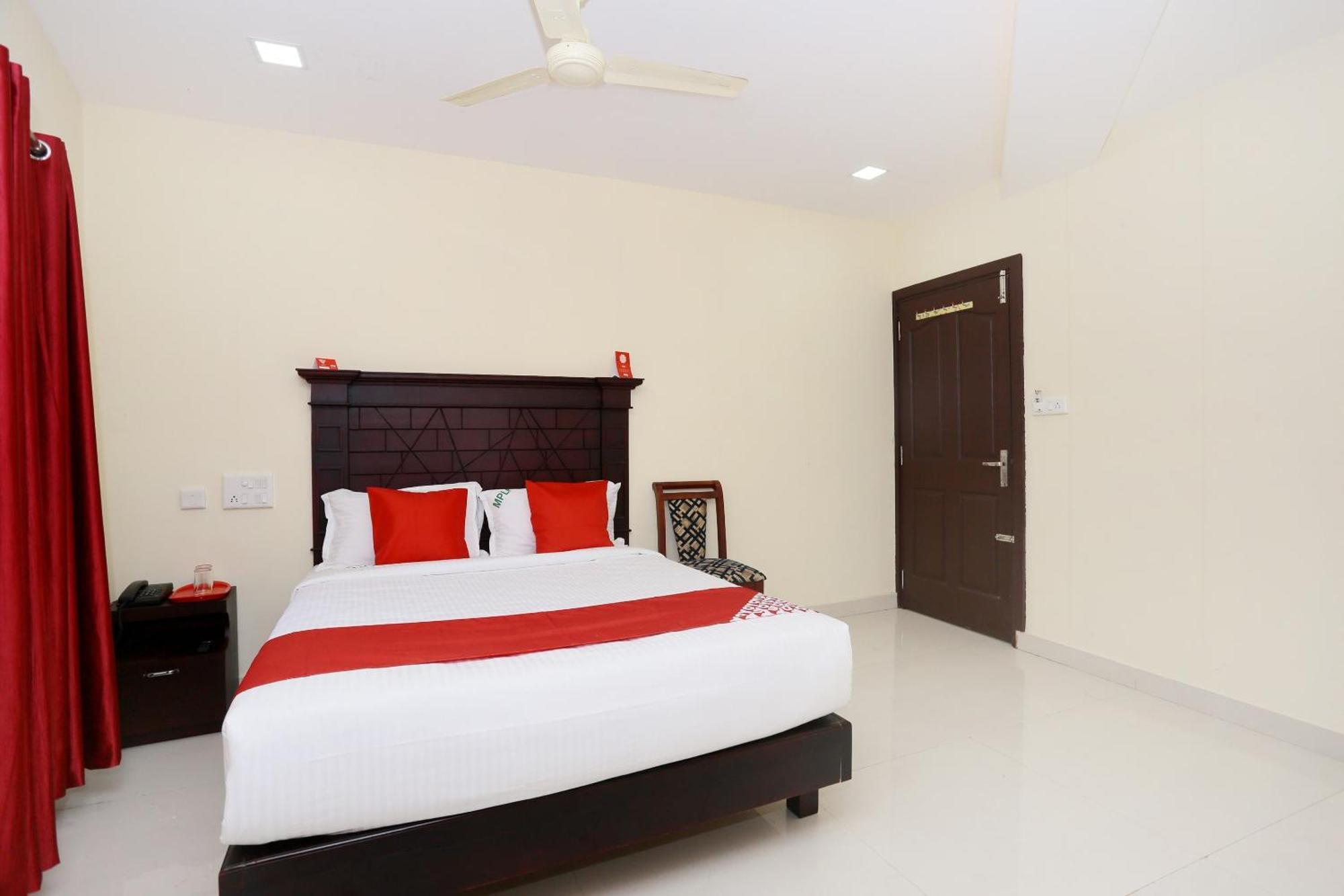 OYO 37929 Hotel Malabar Plaza Kochi Exterior foto