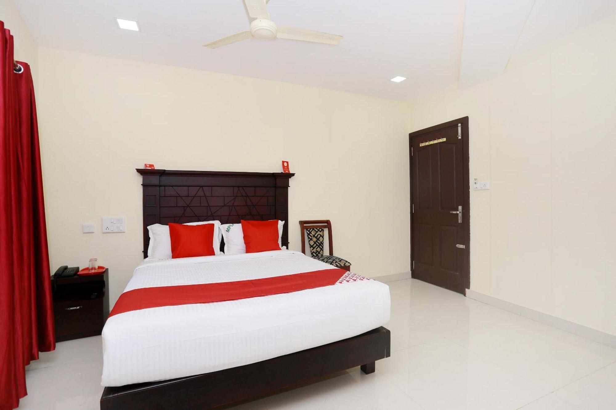 OYO 37929 Hotel Malabar Plaza Kochi Exterior foto