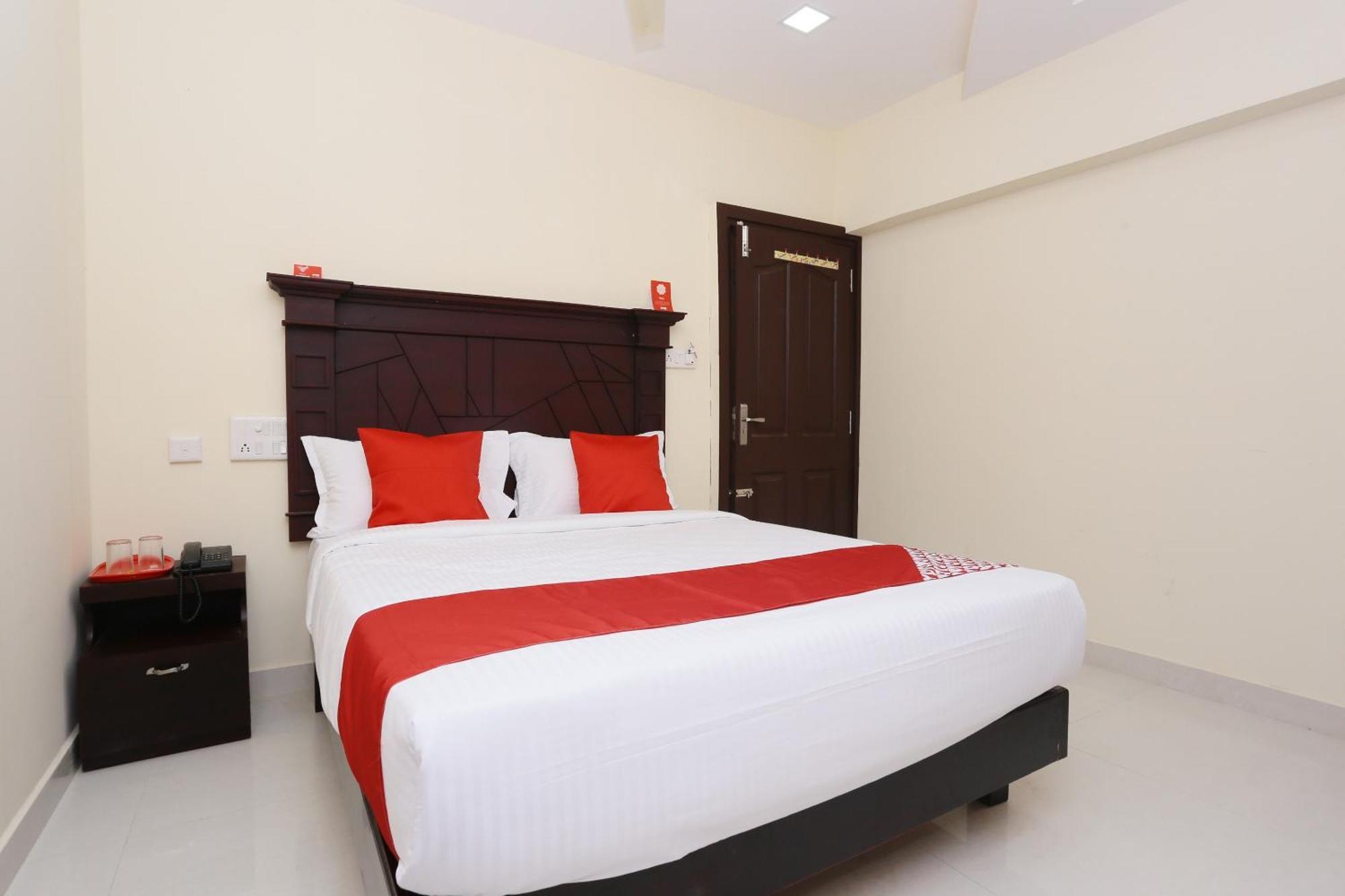 OYO 37929 Hotel Malabar Plaza Kochi Exterior foto