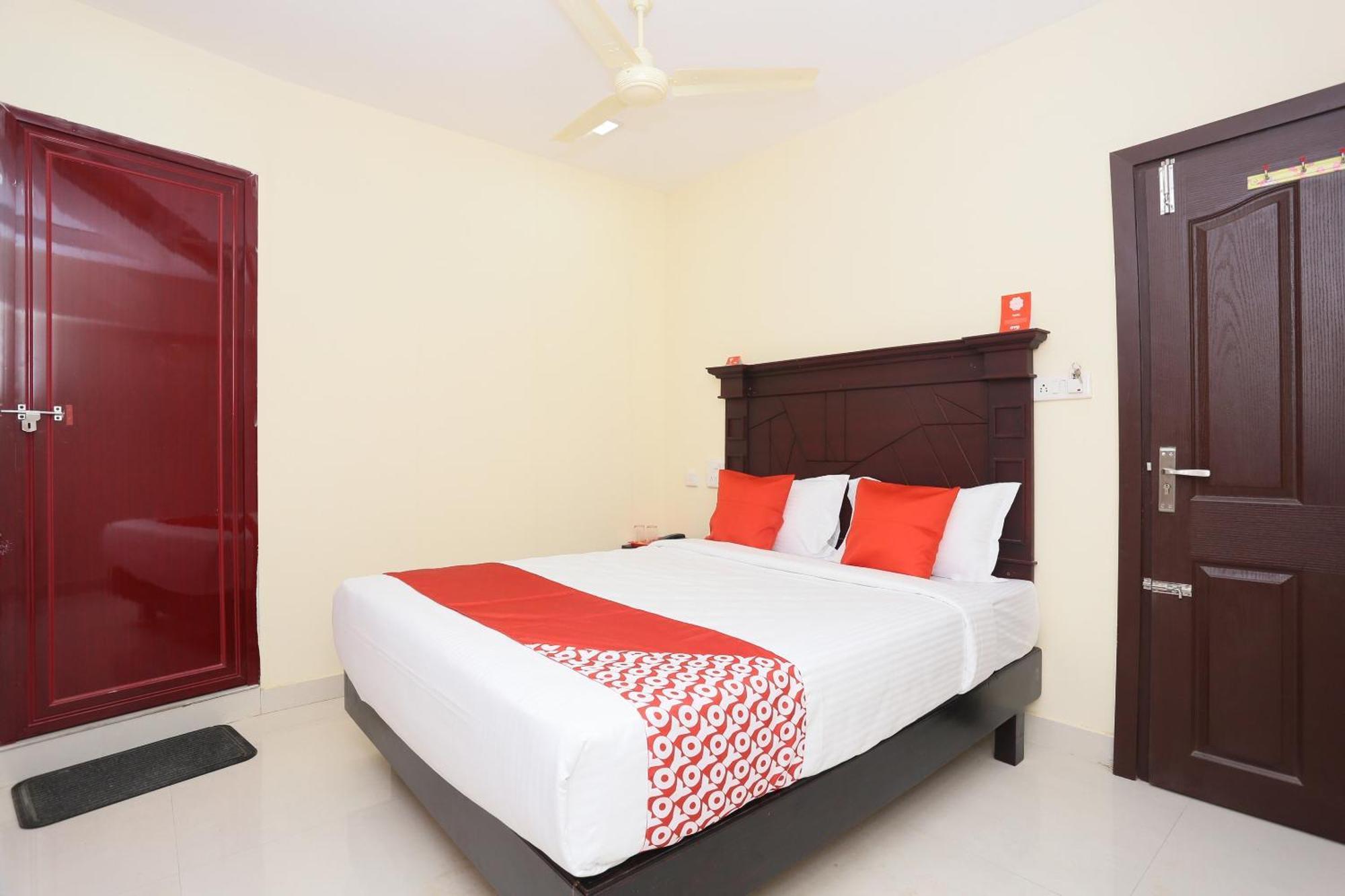 OYO 37929 Hotel Malabar Plaza Kochi Exterior foto